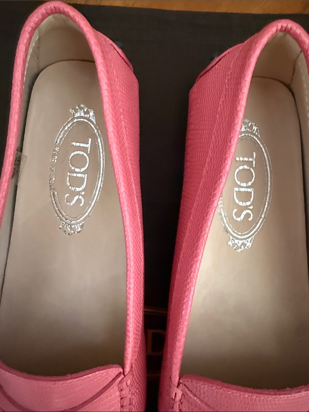 TOD’S Leather Loafer Gommino Driving Shoe in Salmon Sz EU 39 US 8.5-9 - Picture 11 of 13